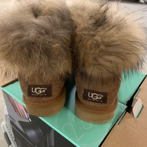 UGG boots Size5 - Picture 2 of 3